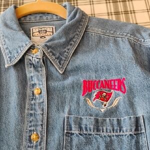 Tampa Bay Buccaneer Ladies Denim Long Sleeve Shirt – New - Medium